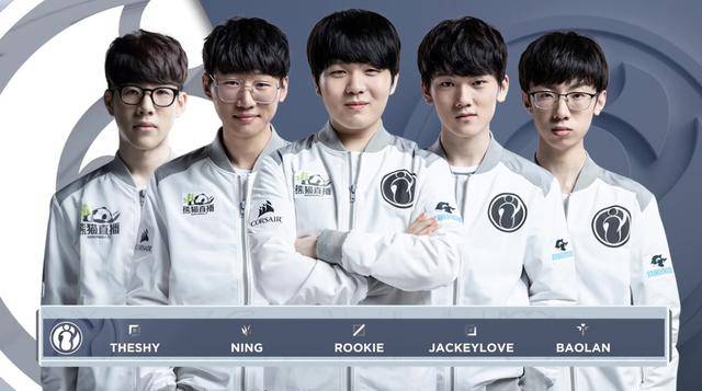 勇士队和马 勇士队和马