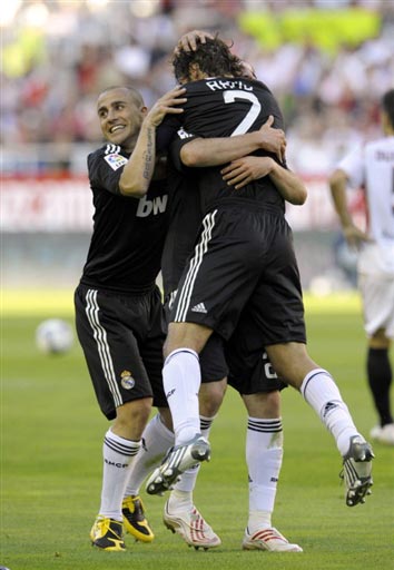 调球队的首 调球队的首