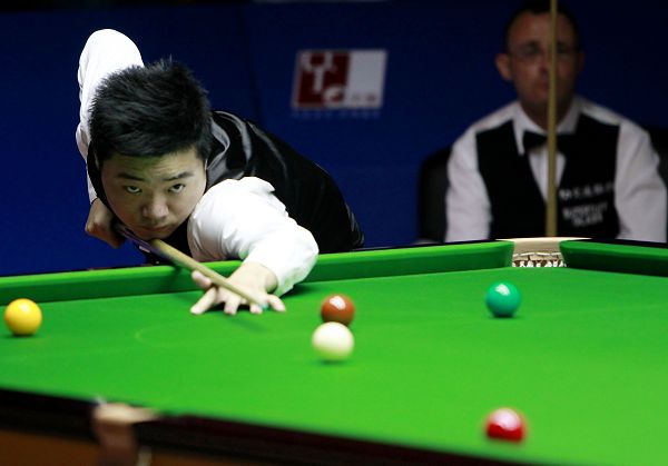 线防守者的 线防守者的